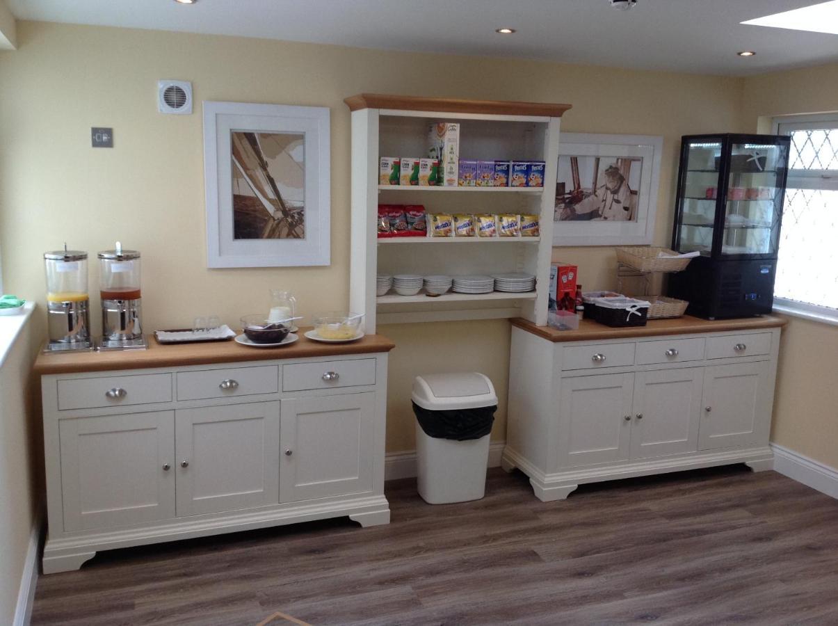 Almorah Hotel Saint Helier Jersey Екстериор снимка