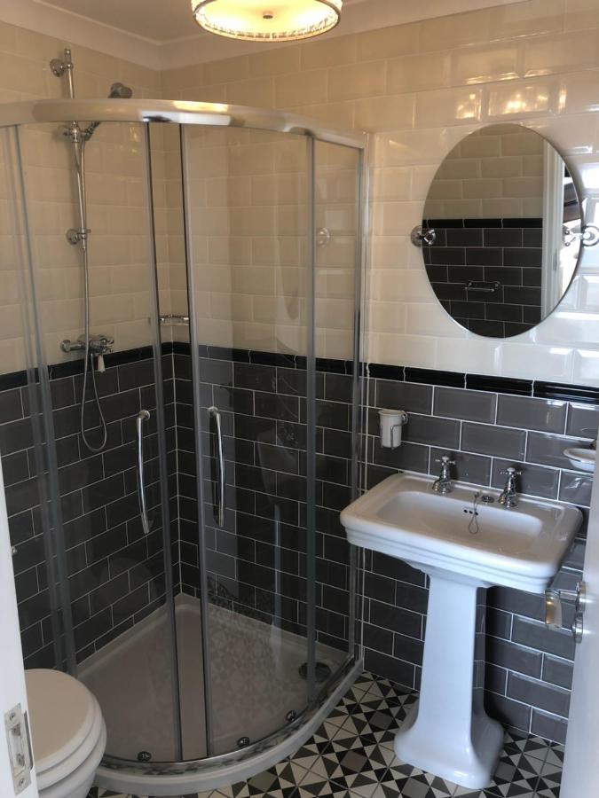 Almorah Hotel Saint Helier Jersey Екстериор снимка